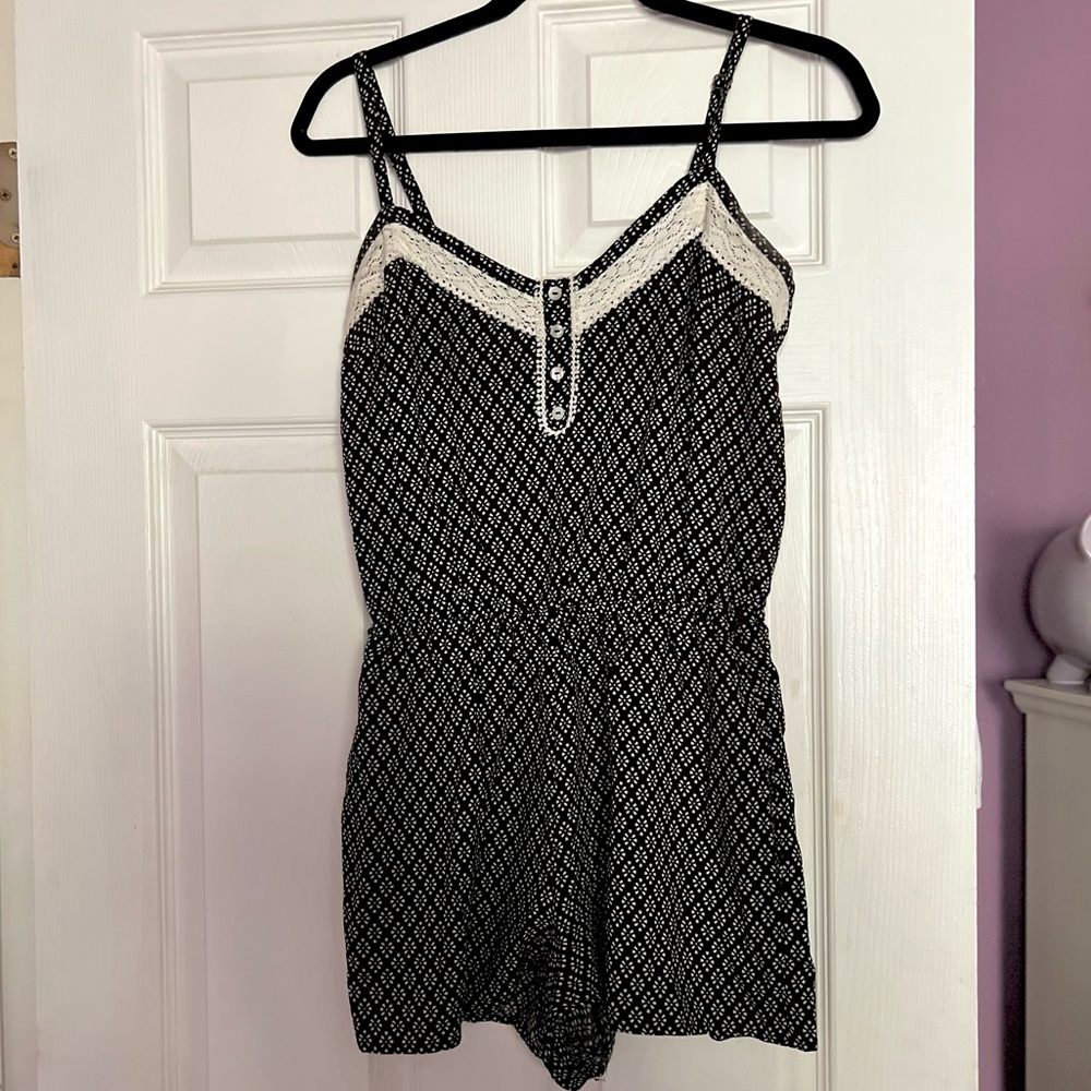 Black and white floral romper!